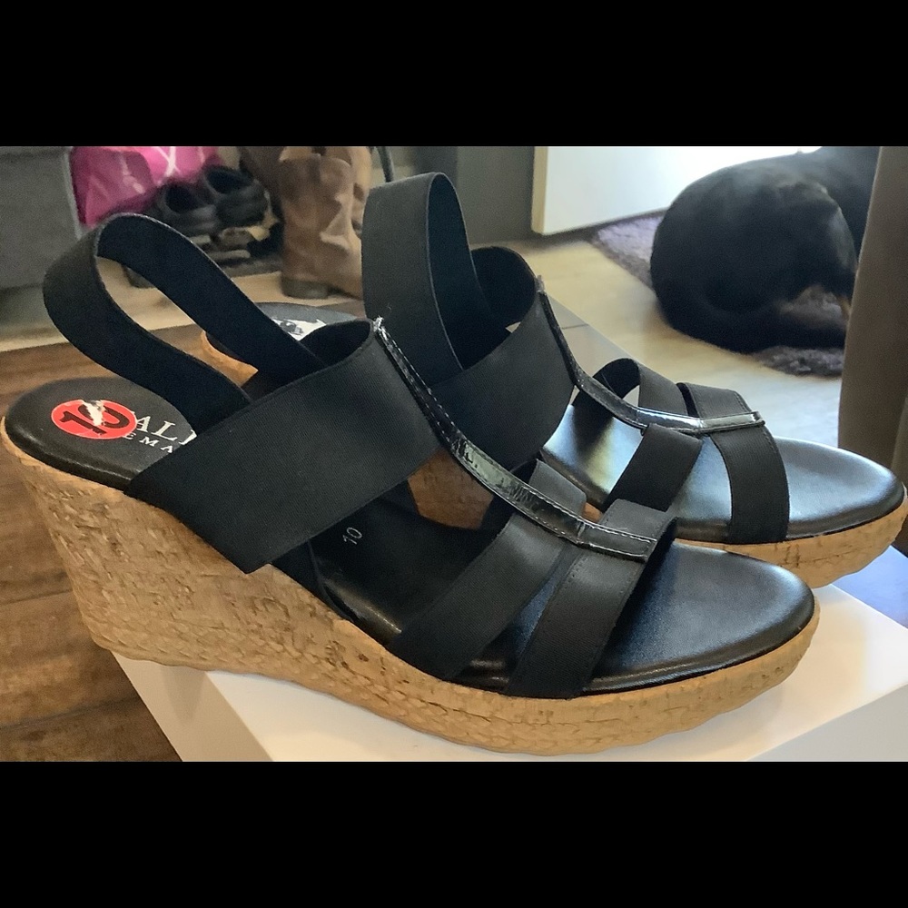 Italian Shoemaker sling back wedge